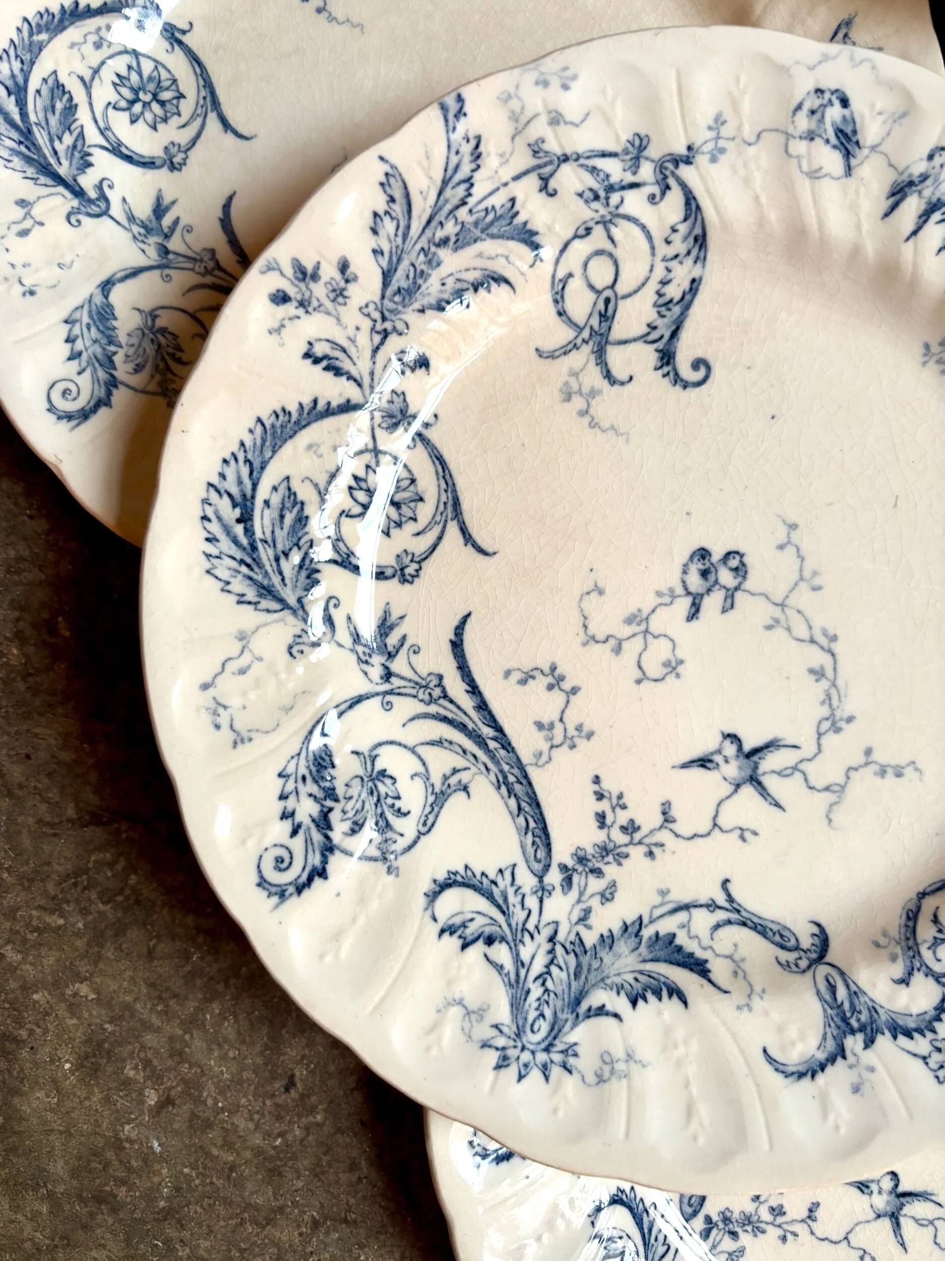 6 Gien ironstone dinner plates, "Rinceaux" service no. 1