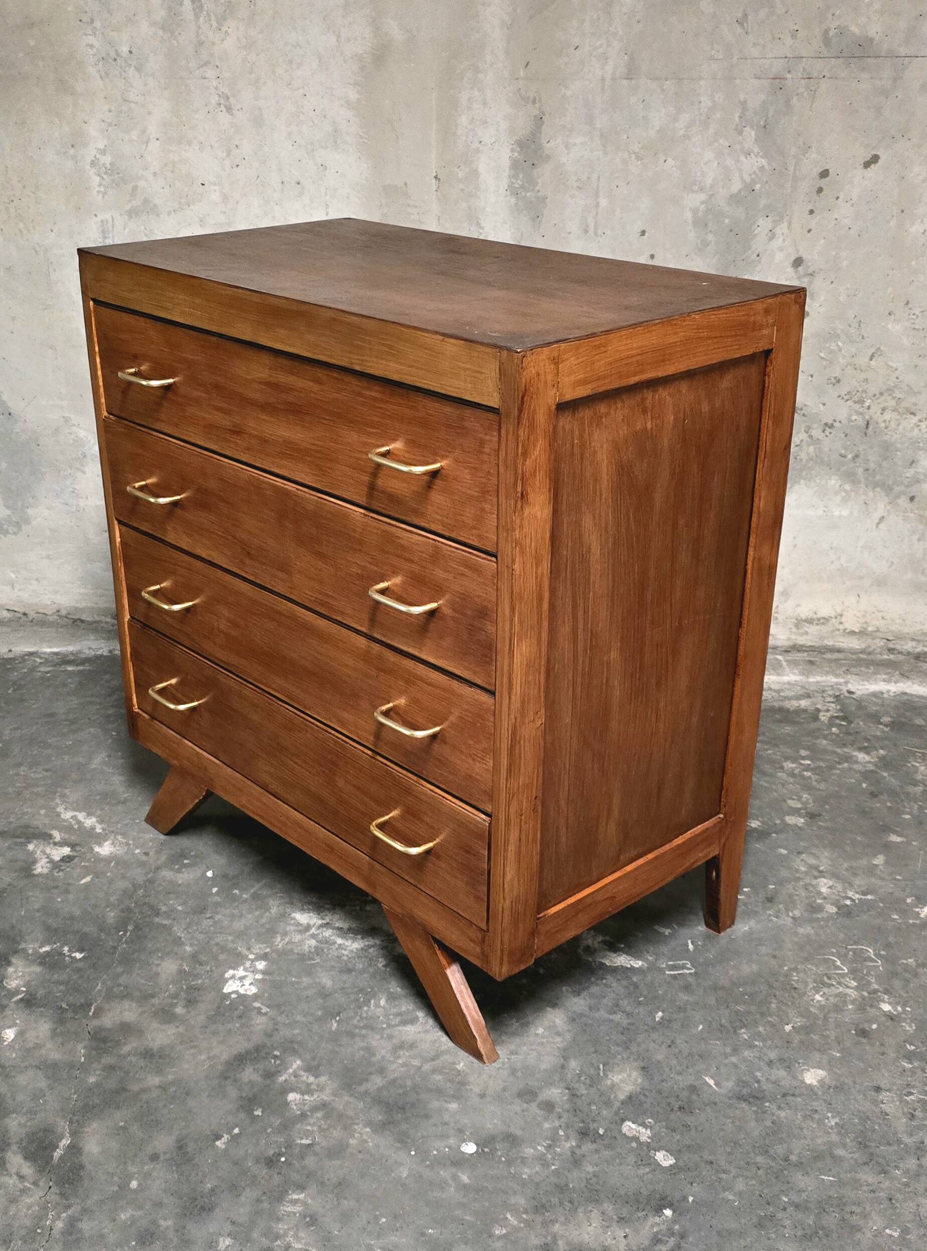 Vintage solid wood chest of drawers – 1950s – tapered legs