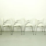 Set of 6 Arne Jacobsen 3207 Armchairs and Dining Table A826 by  Arne Jacobsen for Fritz Hansen