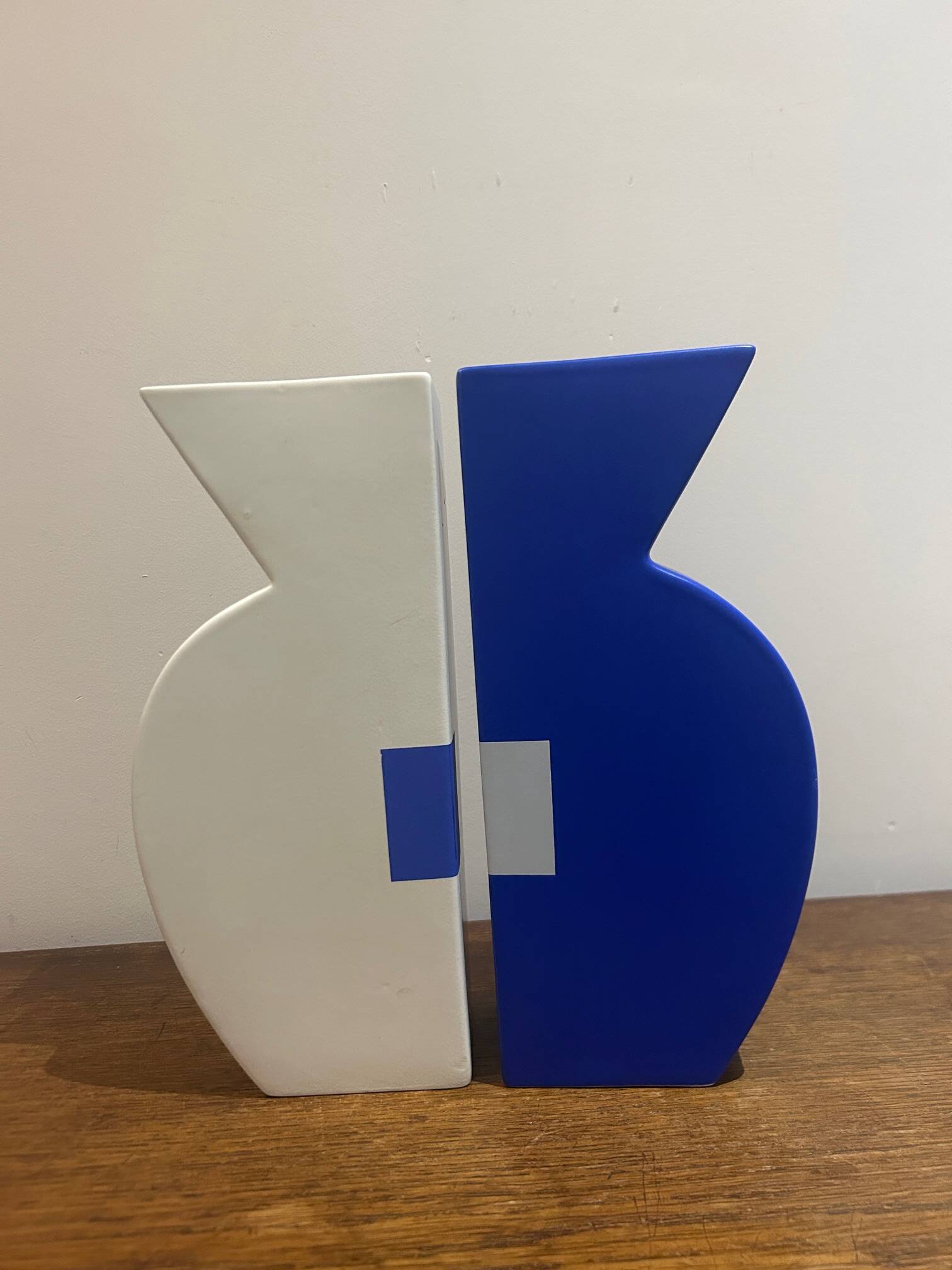 pair of ceramic vases Memphis