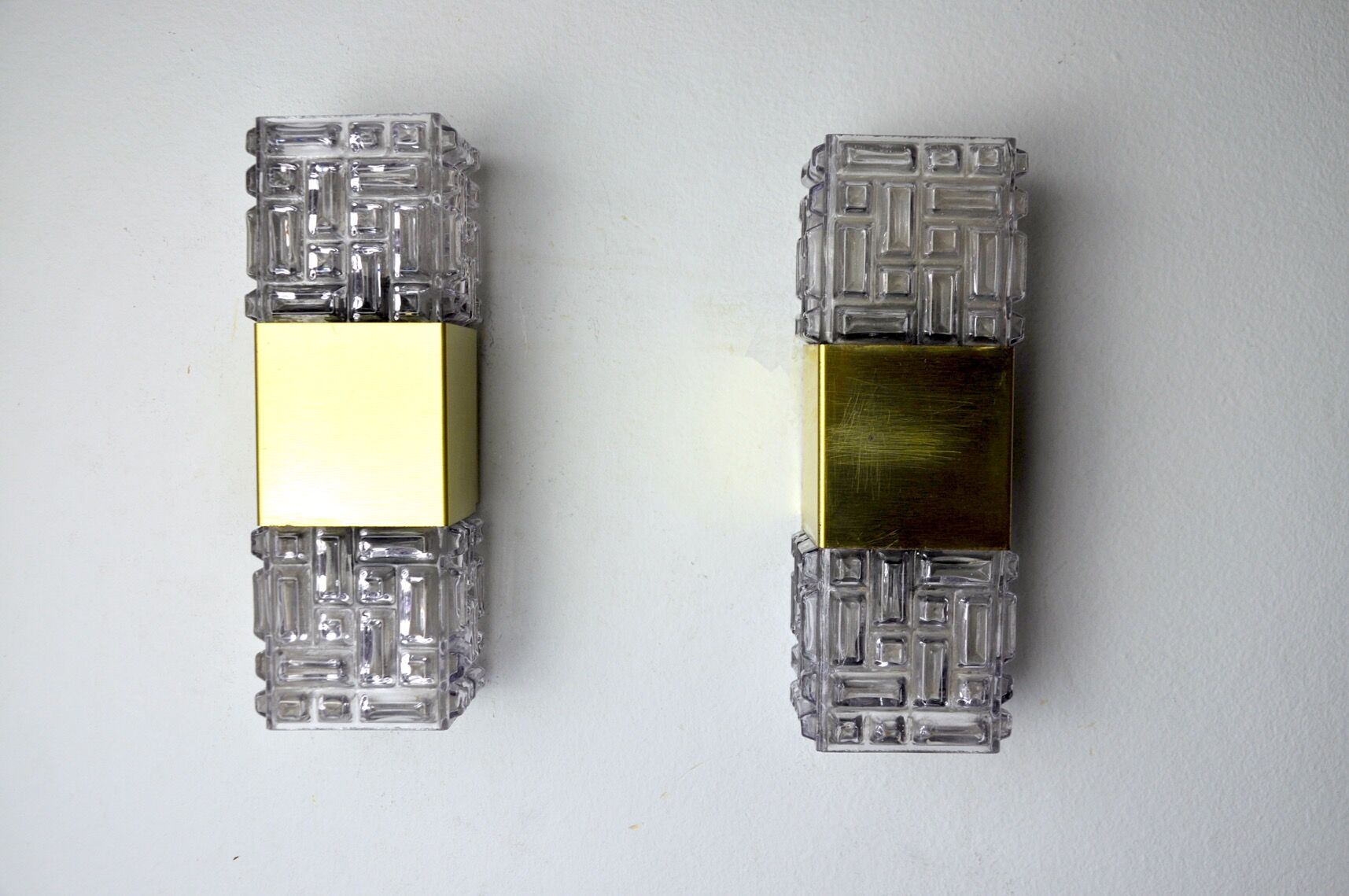 Pair of wall lamps Maison Sciolari, Italy, 1970