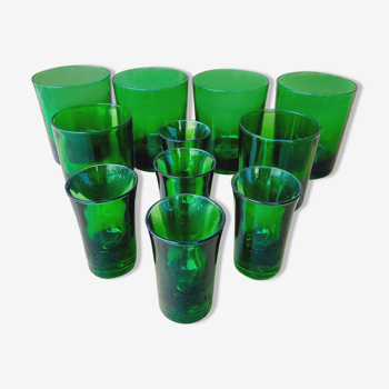 Set de 11 verres vintage verts