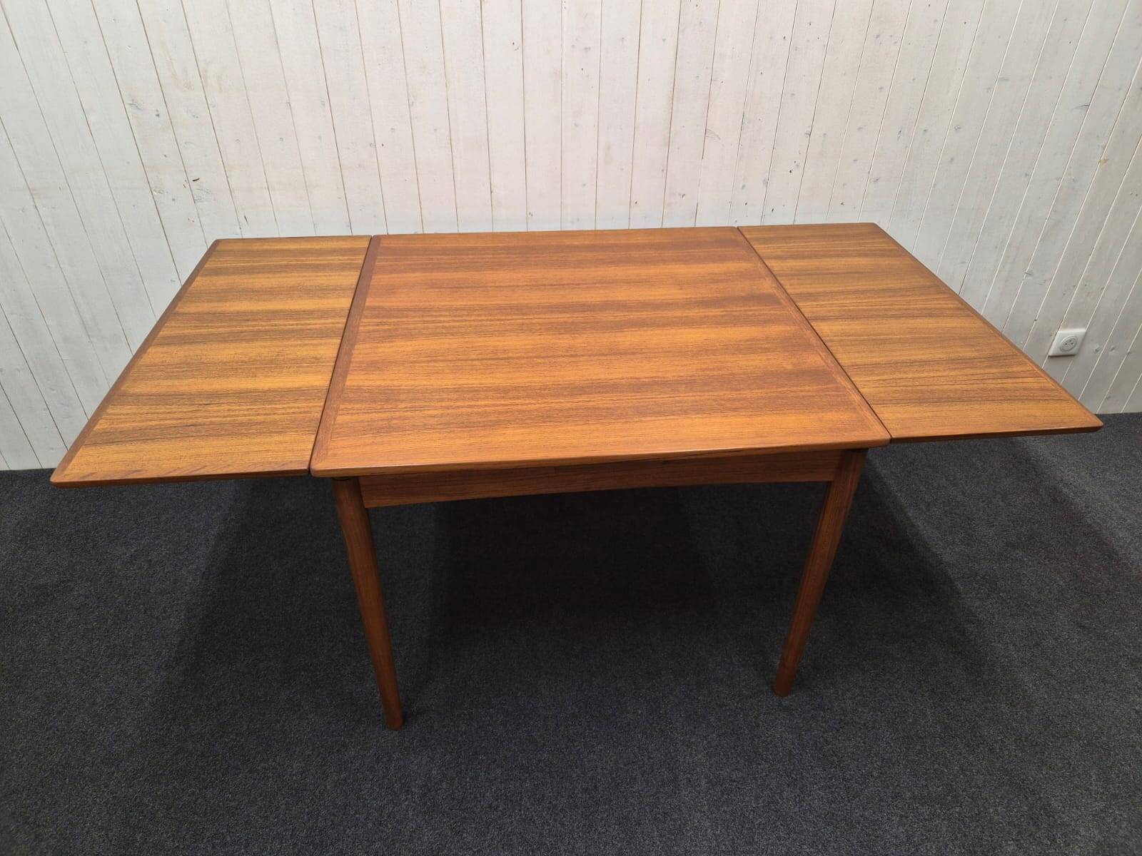 Table scandinave Hundevad & Co,