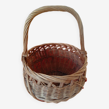 Panier rond en rotin. Avec anse.