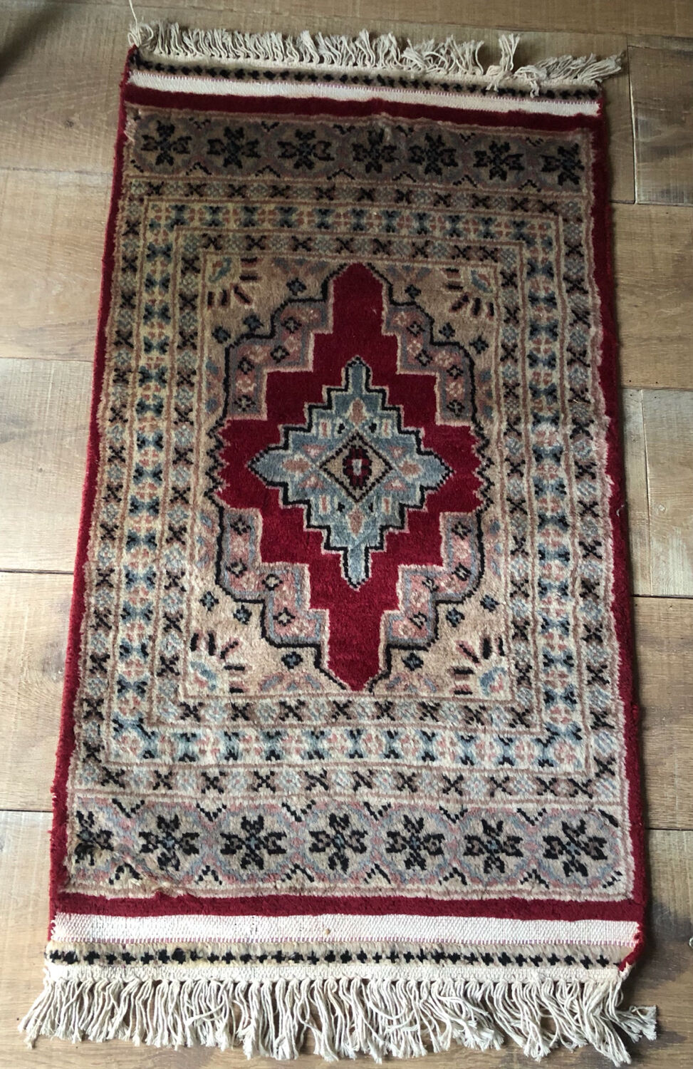 Handmade wool carpet from Pakistan