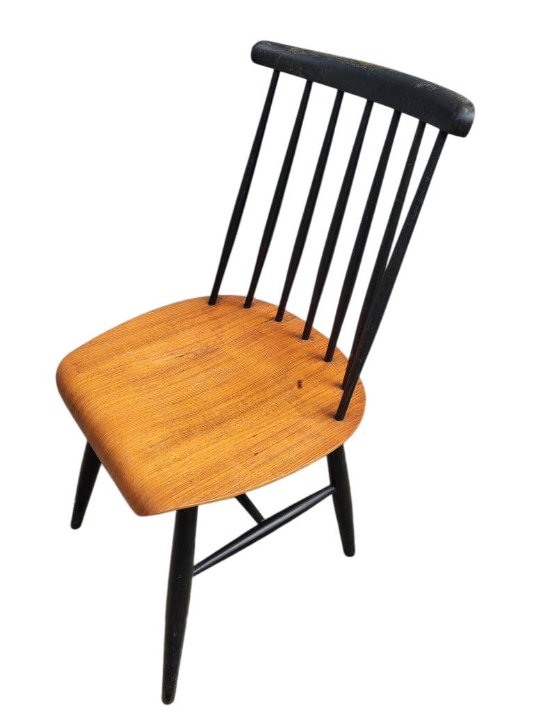 Scandinavian Fanett horseshoe chair with 7 rungs