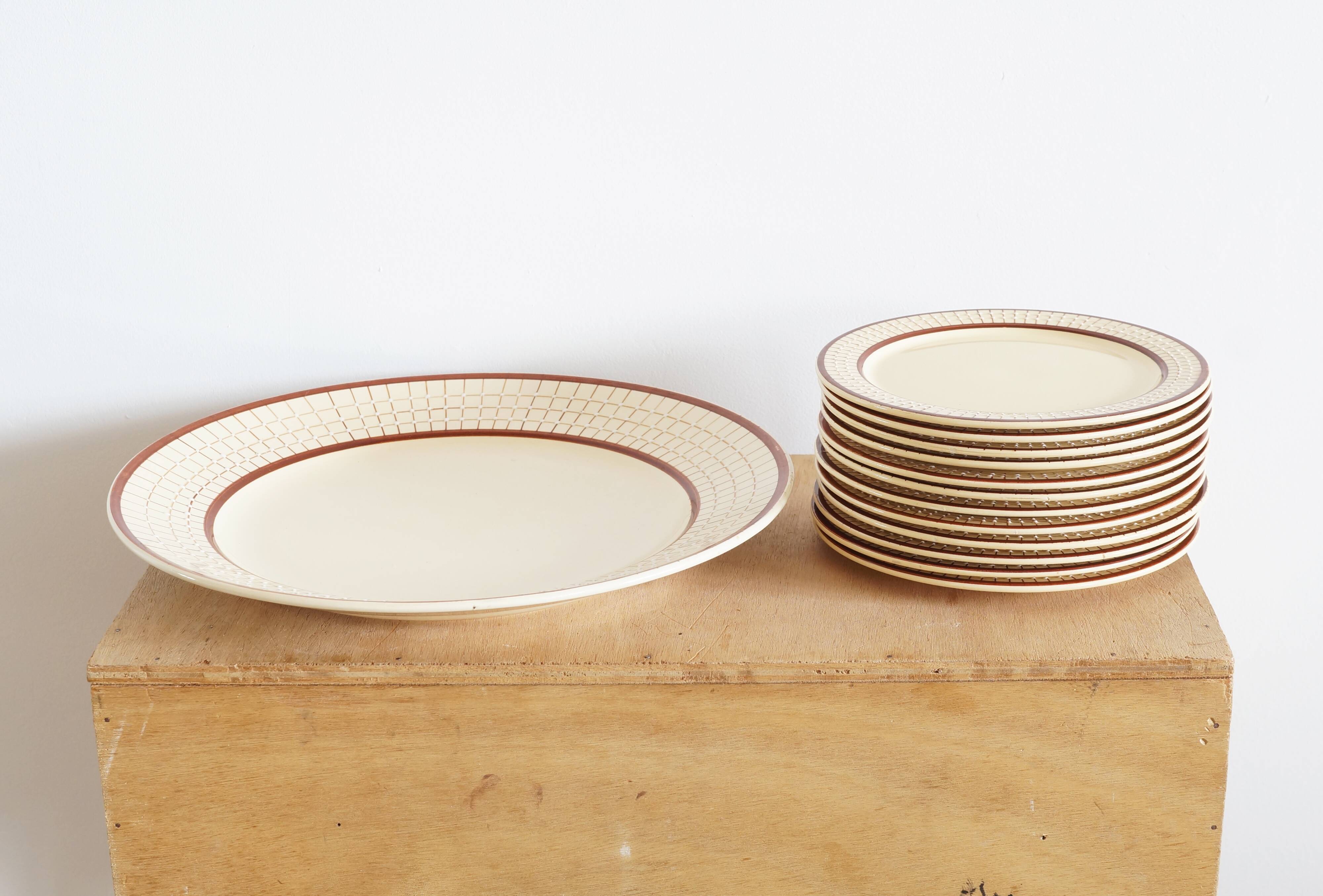 Dessert service 12 plates and tiled pie dish