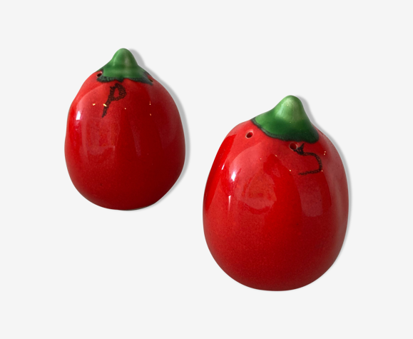 Salière et poivrier tomate