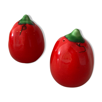 Salt and pepper tomato
