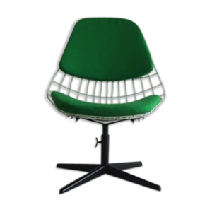 Chaise modèle FM25 par