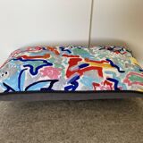 Double-sided cushion with plain pattern
