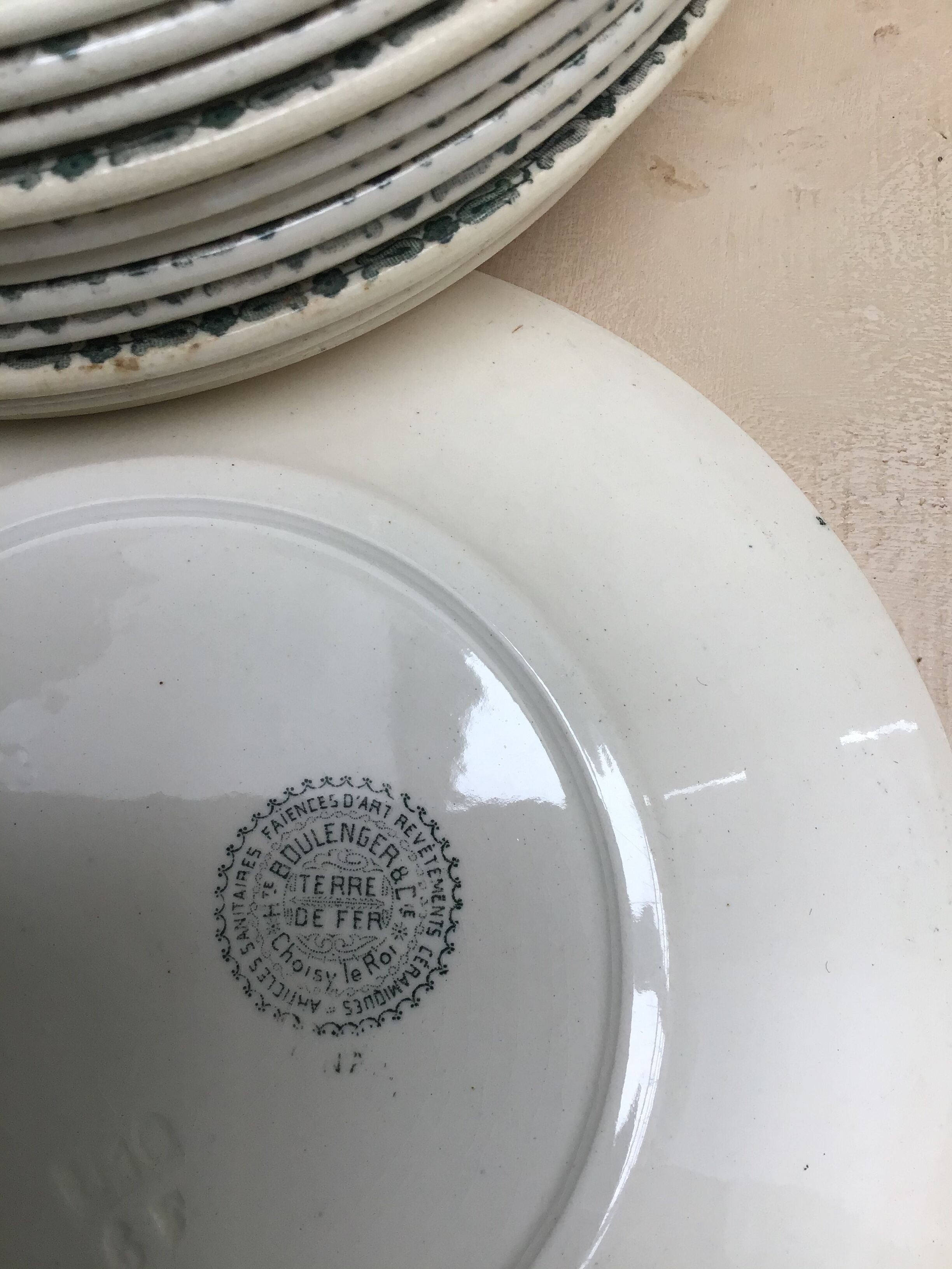 15 plates H.Boulanger et Cie Terre de fer Iéna