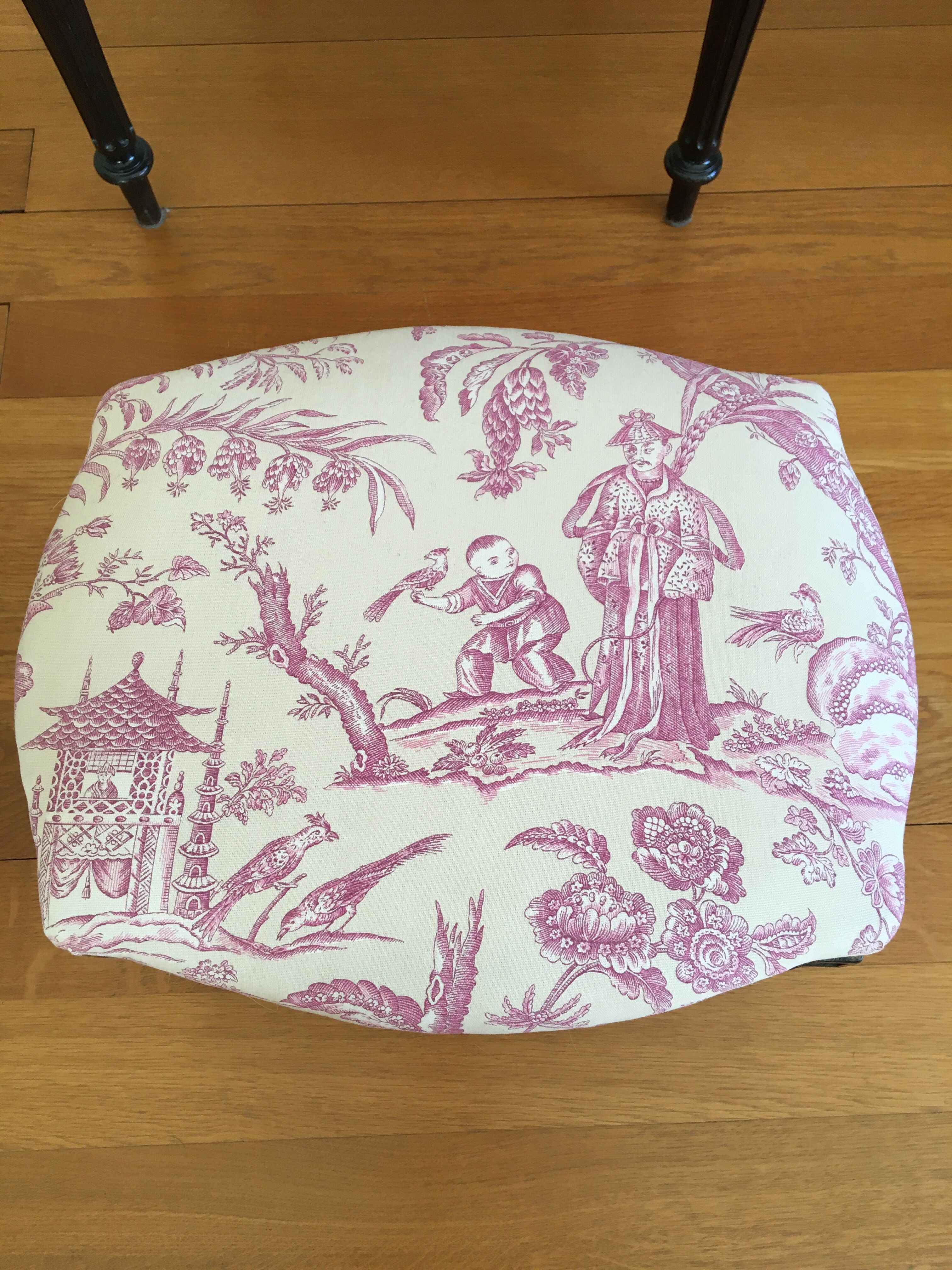 Ensemble chaise et repose pied style Louis XVI