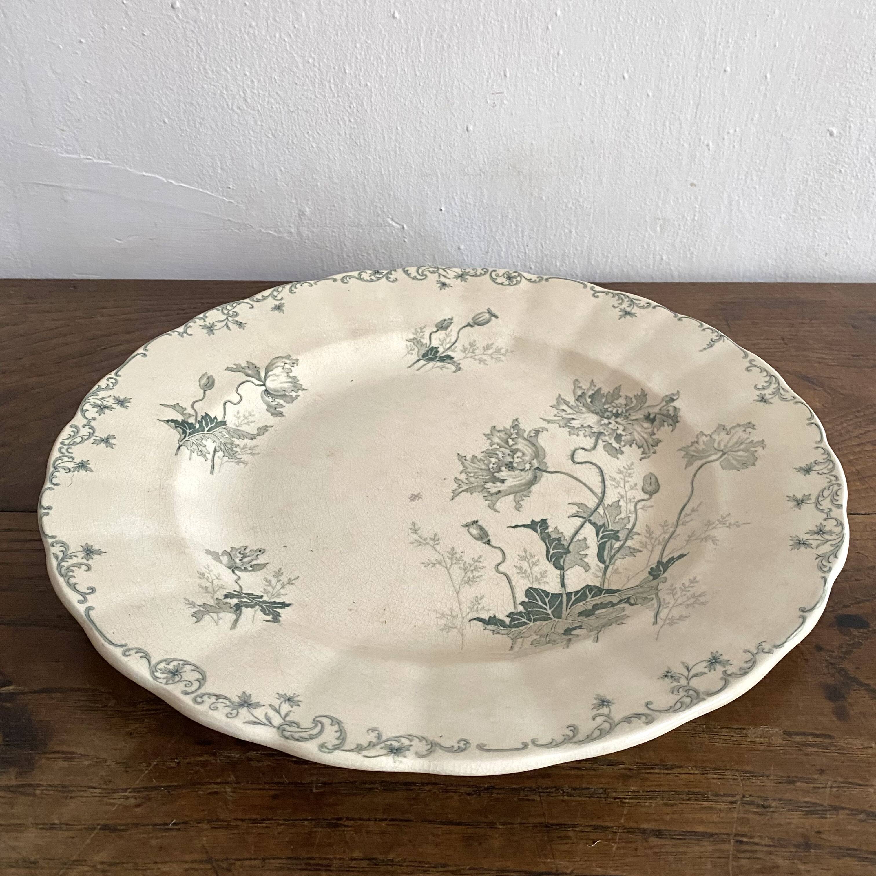 Old iron earth dish, Pavot model