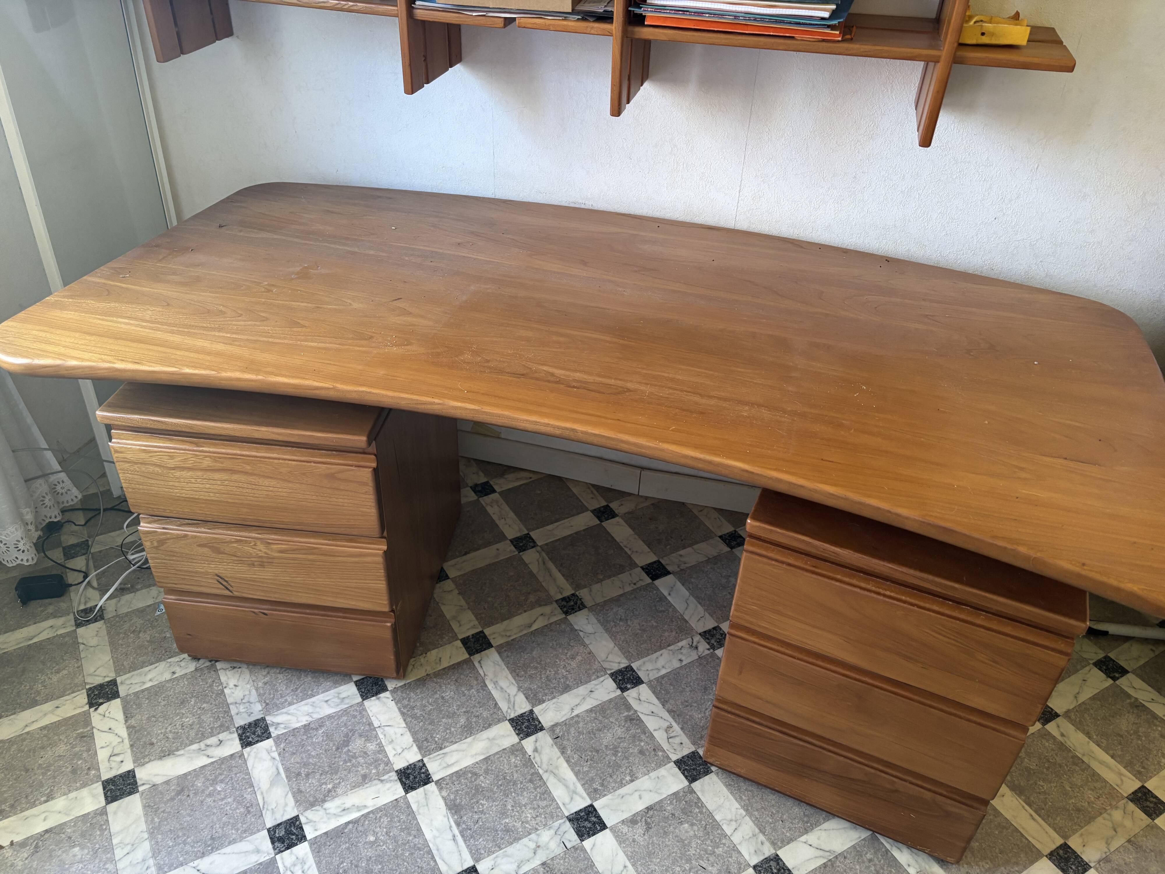 Bureau design en orme massif