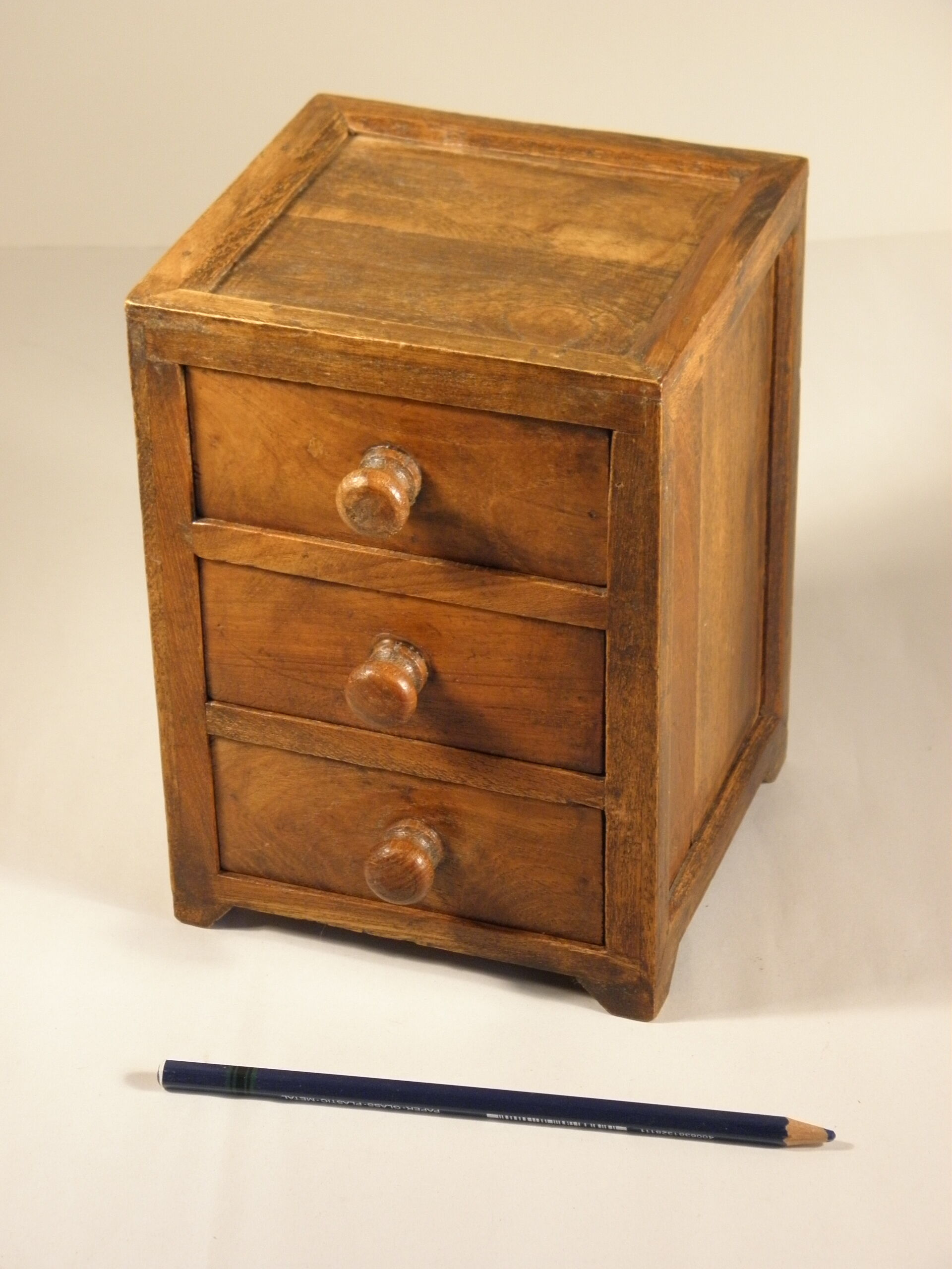 Wood box with drawers 19 x 14 cm
