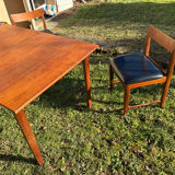 Table set with 6 chairs and its extension.