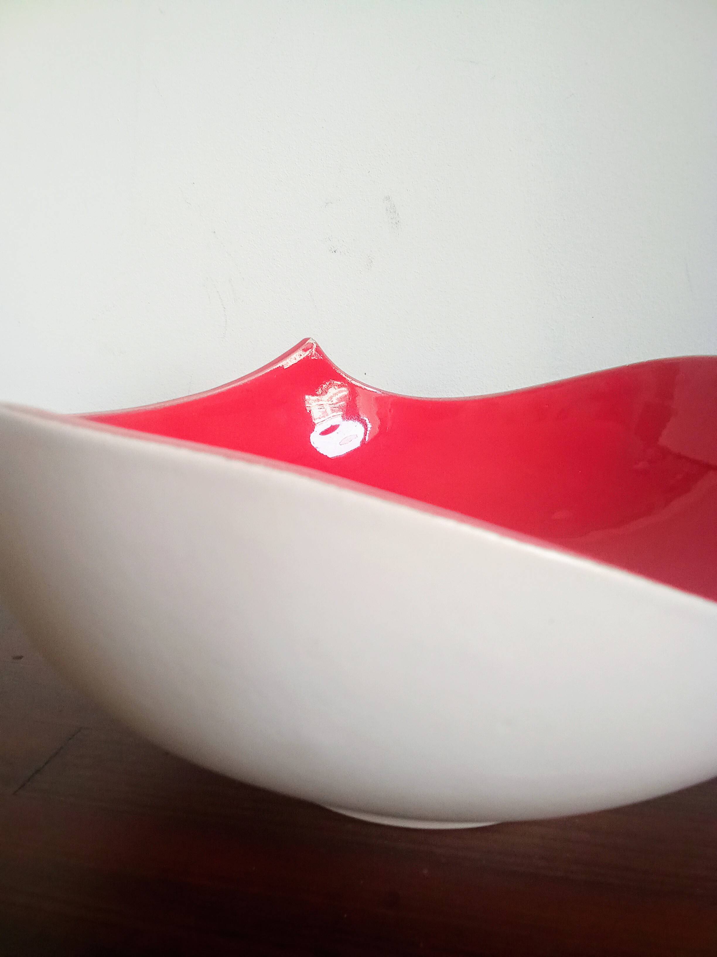 Fruit bowl by Pol Chambost
