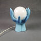 Lampe vintage mains et globe opaline - bleue - luminaire vintage
