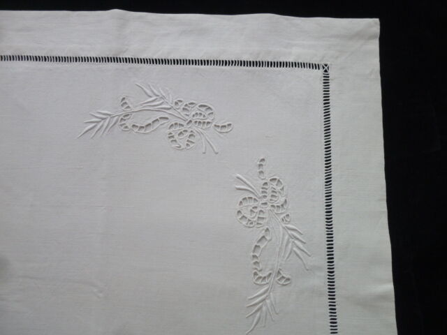 Pair of pillowcases in white mestizo with embroidery and days