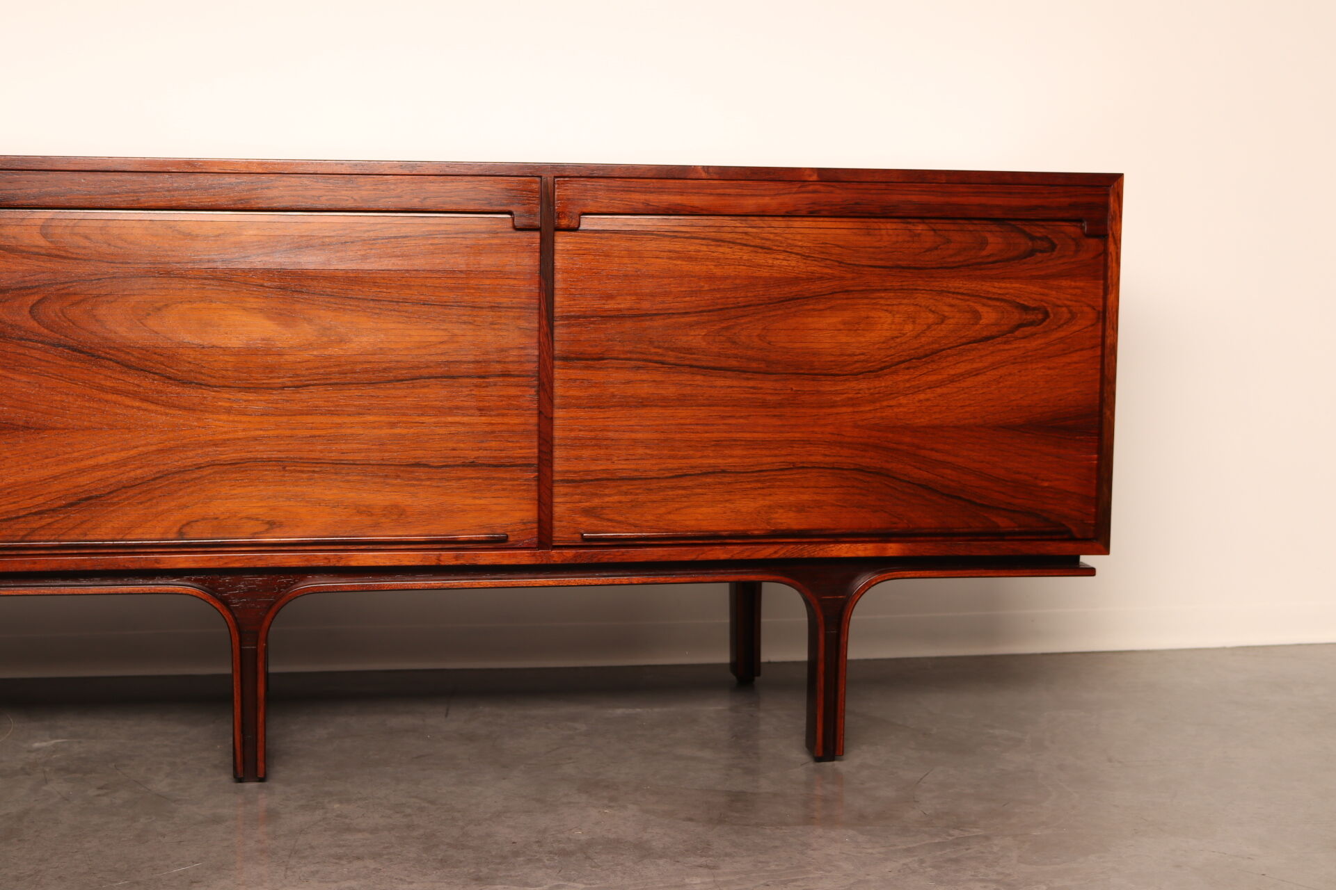 Sideboard in rio-rosewood by Gianfranco Frattini for Bernini - Italy - 1960's