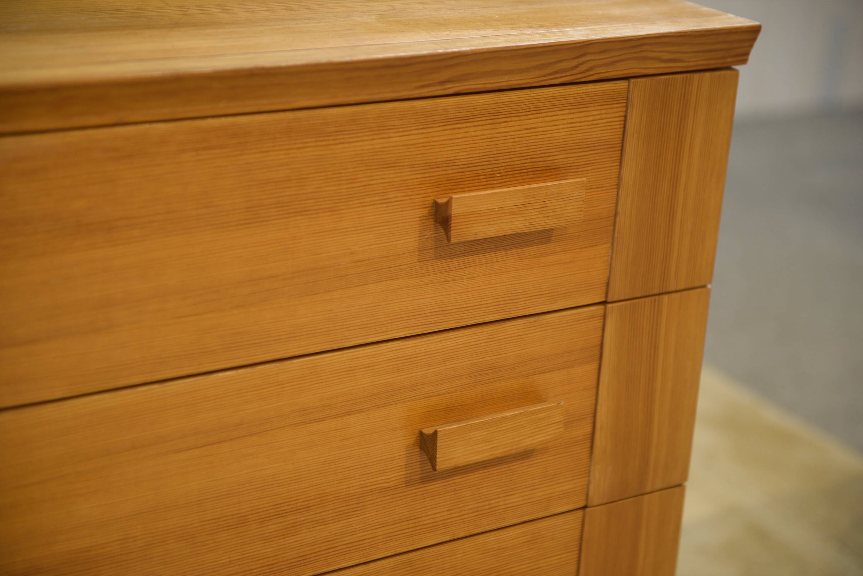 Commode en placage de pin des années 1980