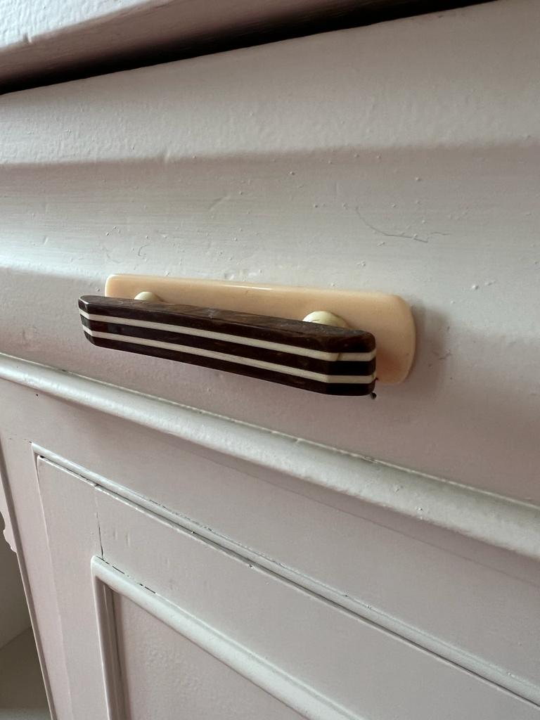 Vaisselier vitré en bois