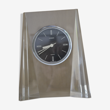 Horloge de table plexiglass et métal