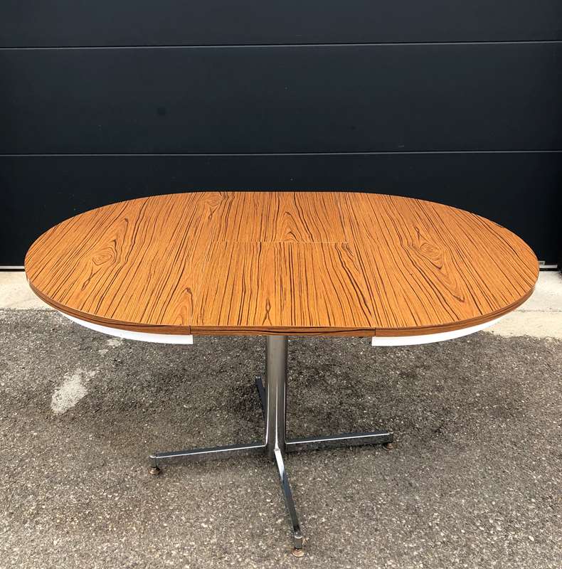 Round table