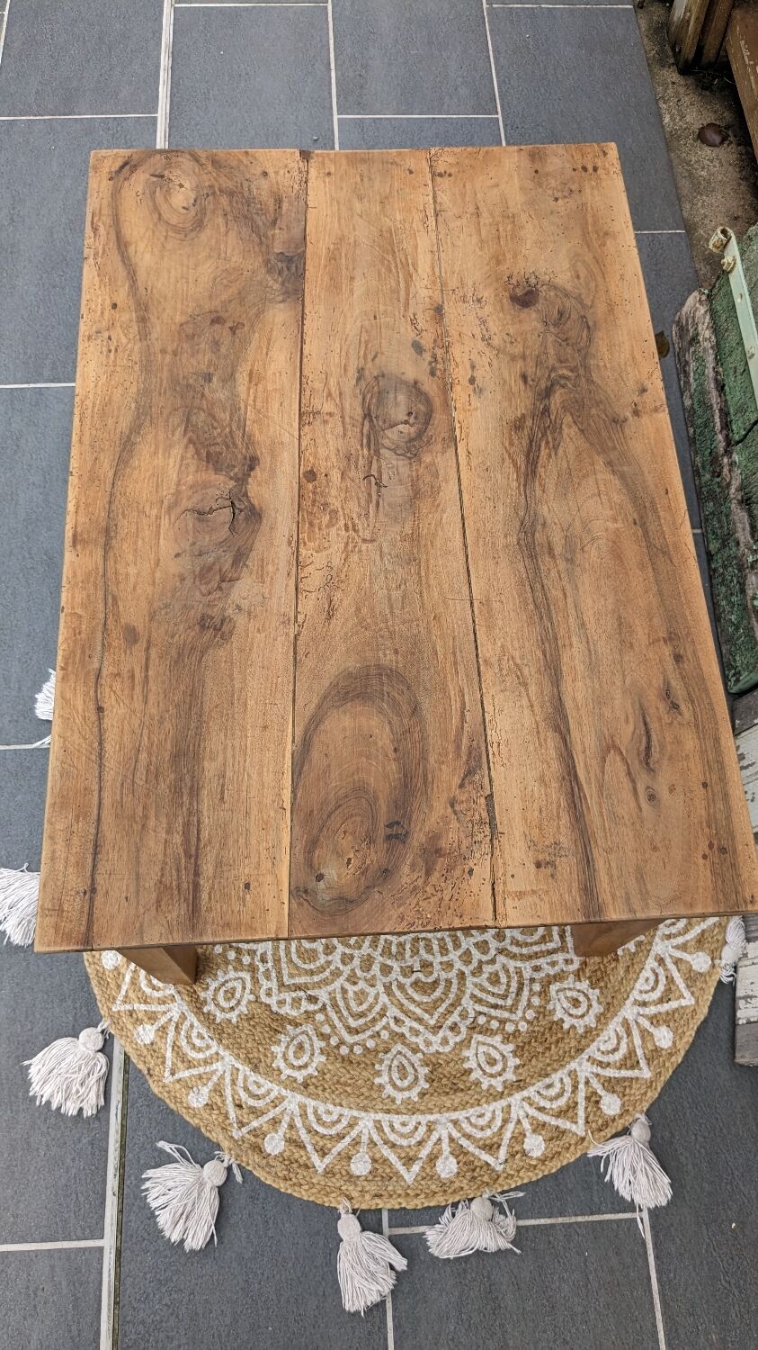 Coffee farmhouse table