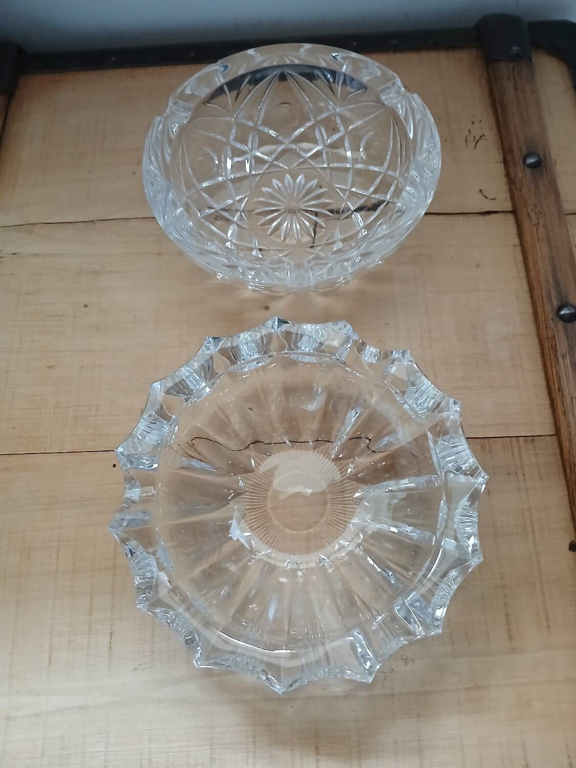 2 vintage ashtrays