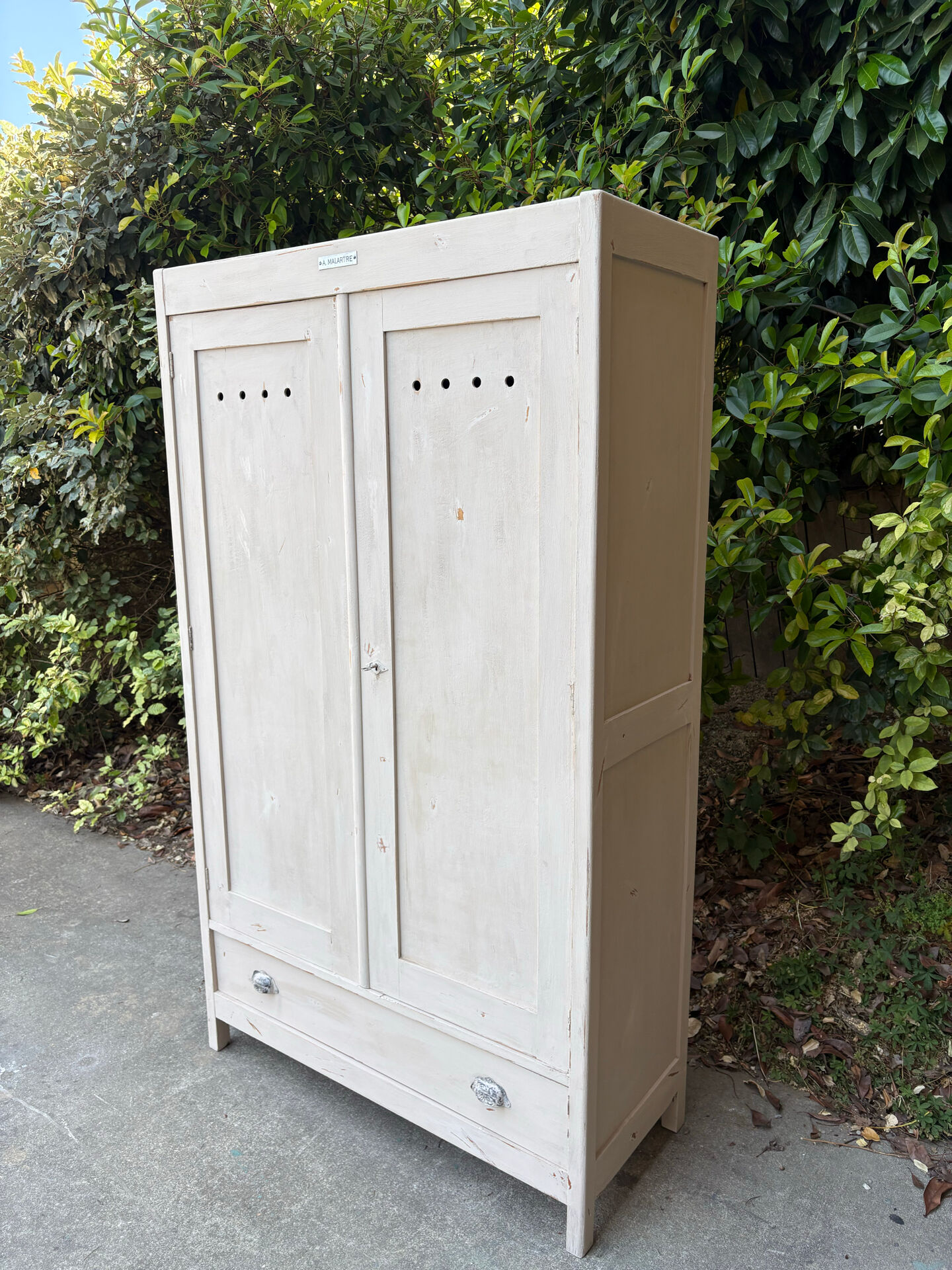 Armoire ancienne, meuble de métier