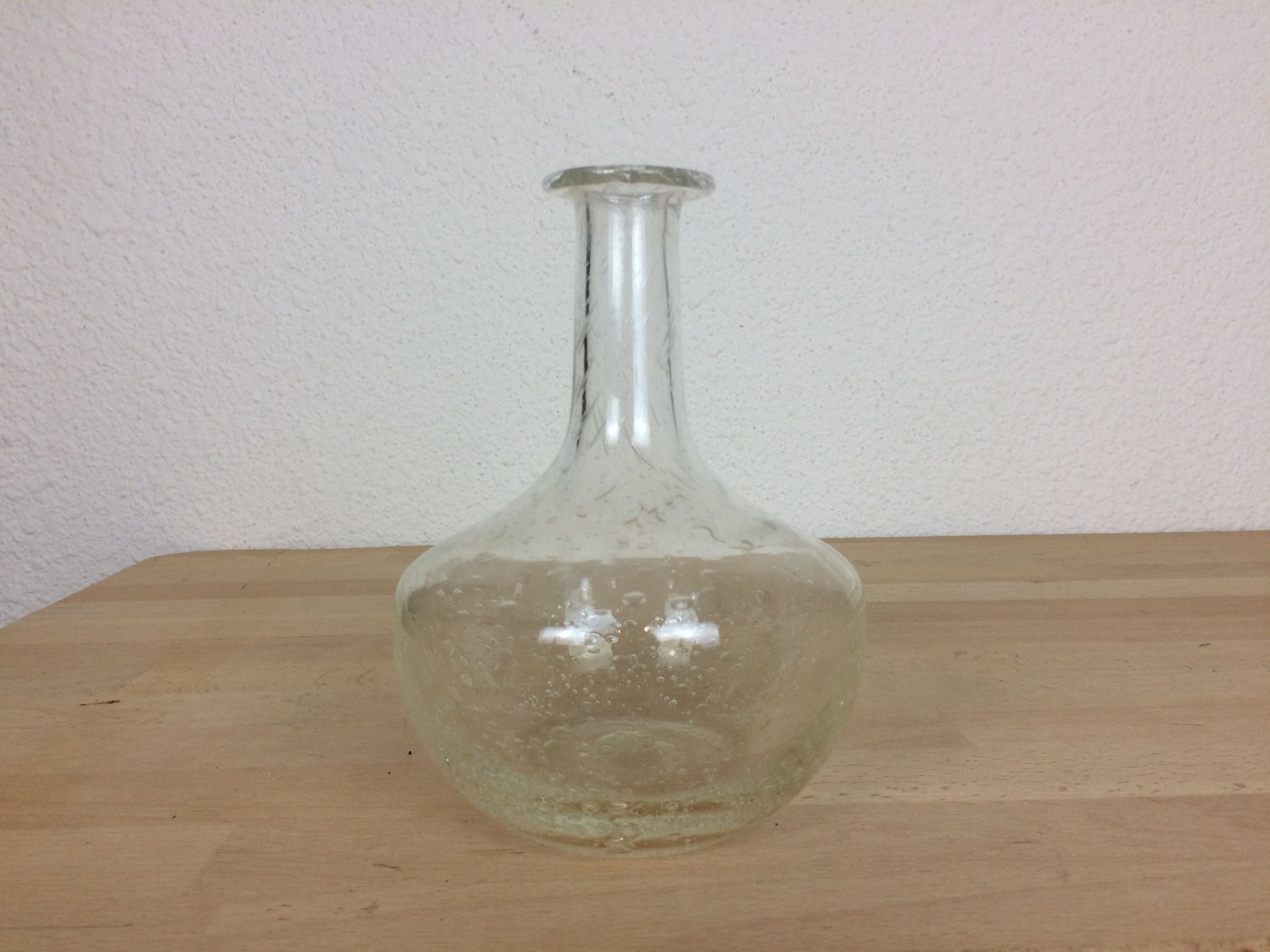 Vase soliflore en verre bullé de Biot