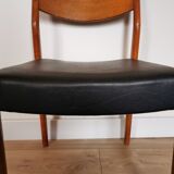Suite of 4 Scandinavian style chairs