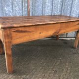 Table de ferme rustique ancienne en cerisier massif à 3 tiroirs et 1 tirette