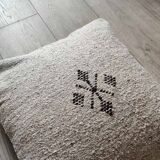 Coussin marocain gris clair fait main en coton