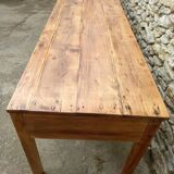 Draper's table, a piece of furniture for the trade