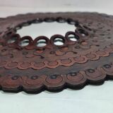 Miroir circulaire convexe en cuir. Espagne, années 1970.