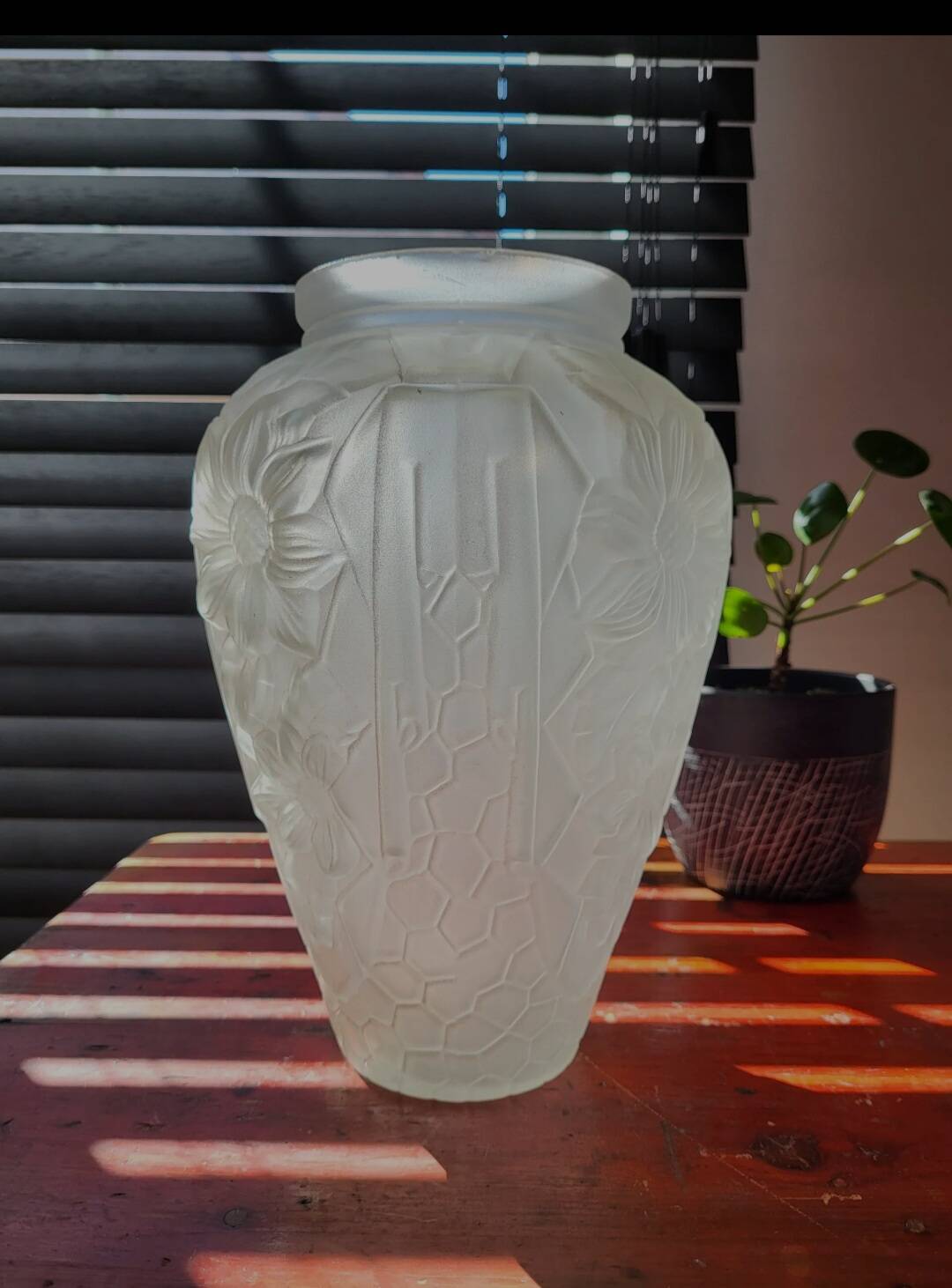 Vaas art déco en persglas givré avec décor floral, Frankrijk