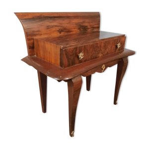 Table de chevet des années