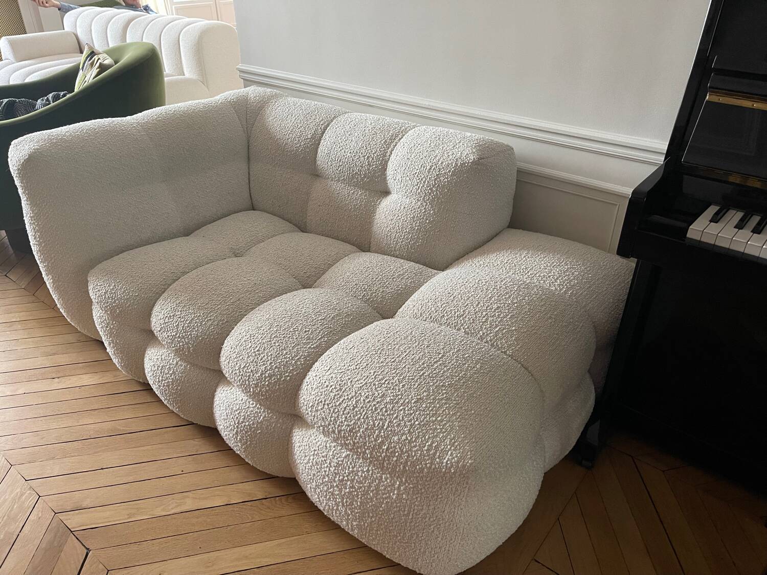 Ecru chaise longue sofa