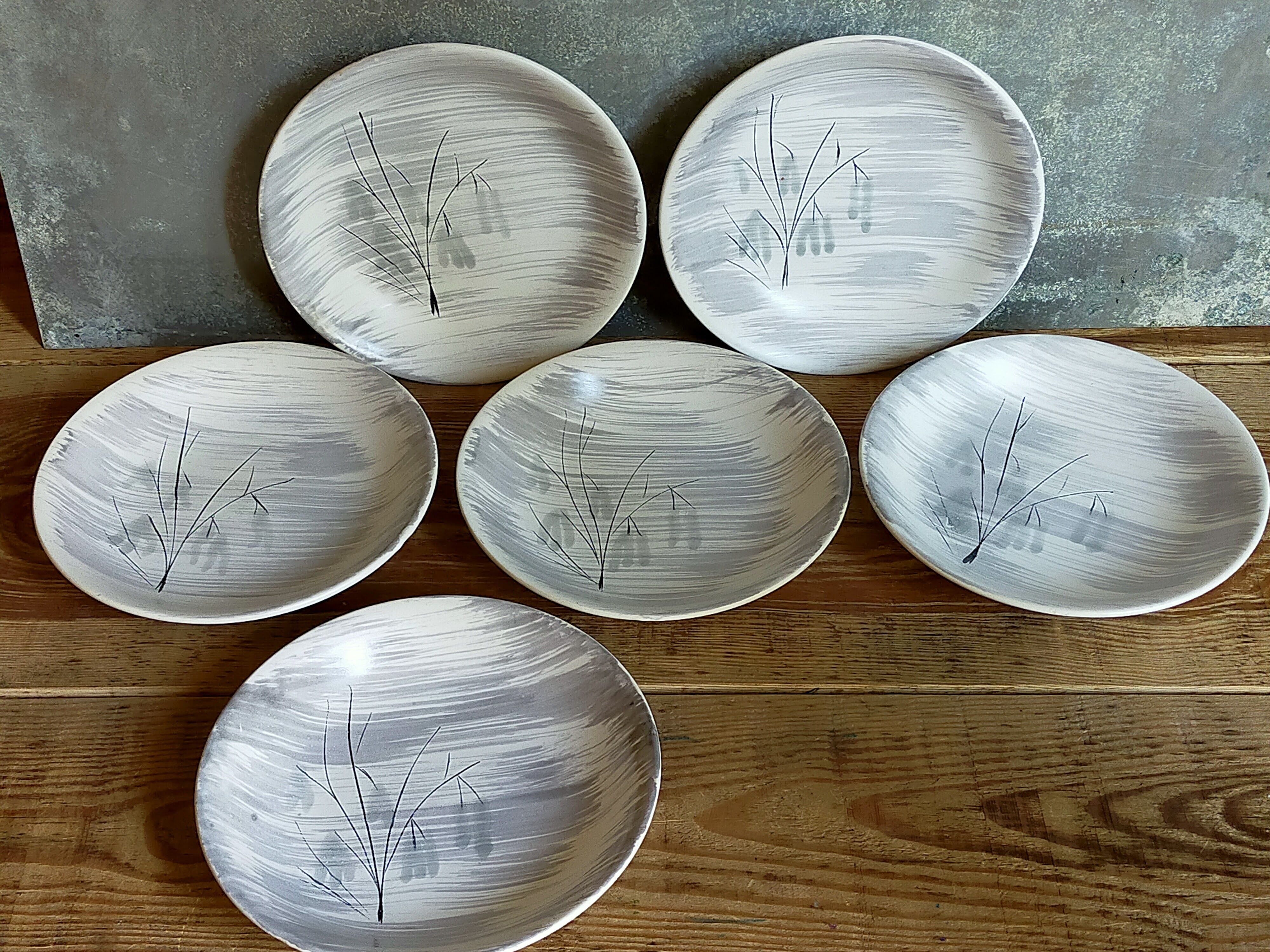 Six assiettes céramique Niderviller service "Chatons" années 50.