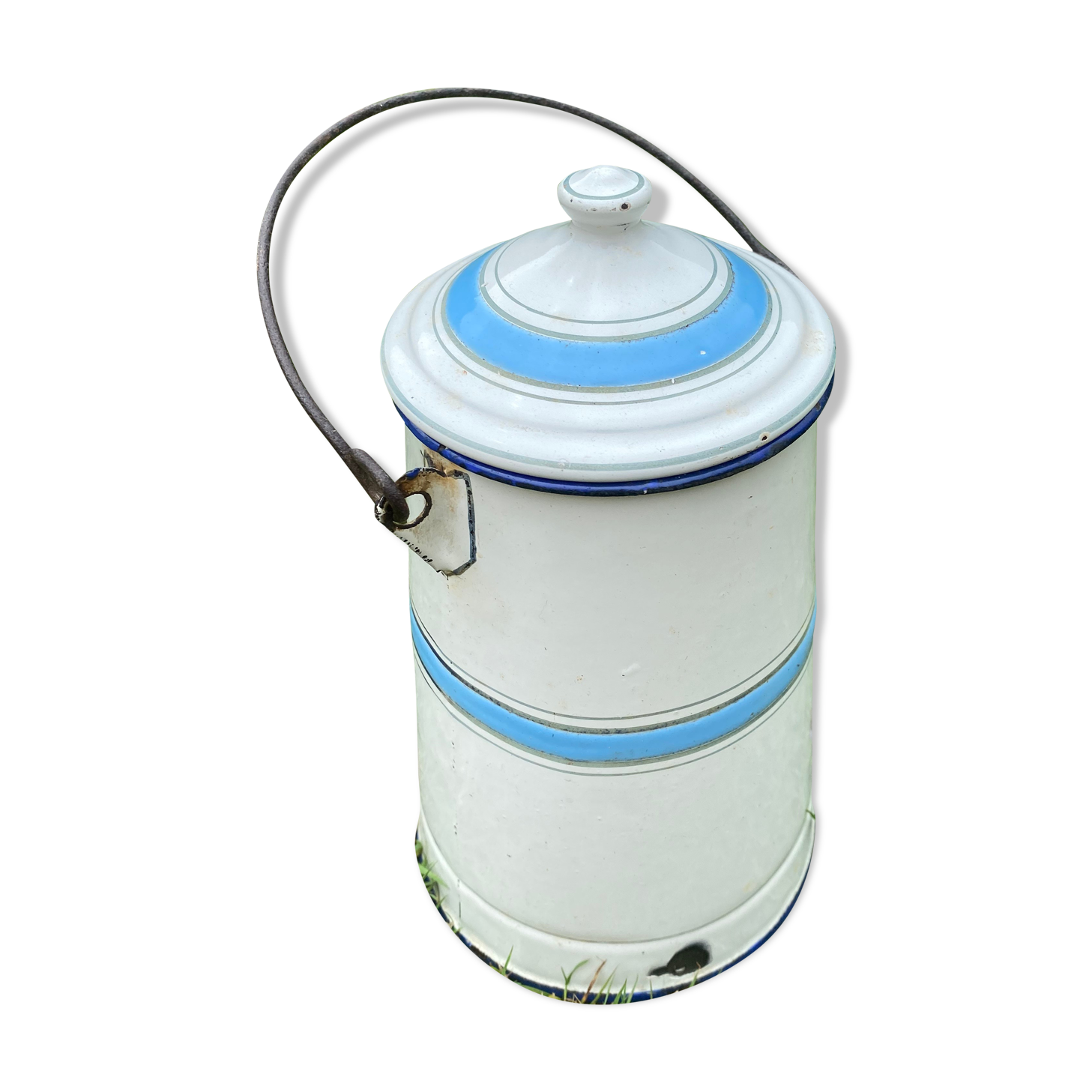 Old milk pot in enamelled sheet metal