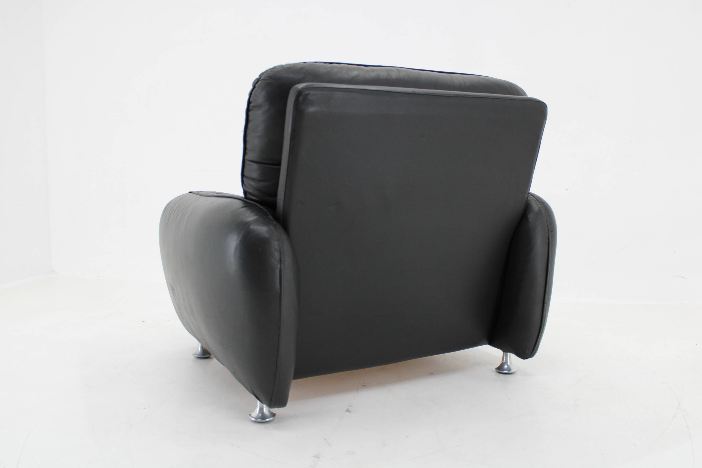 1970s Italian Armchair in Black Leather