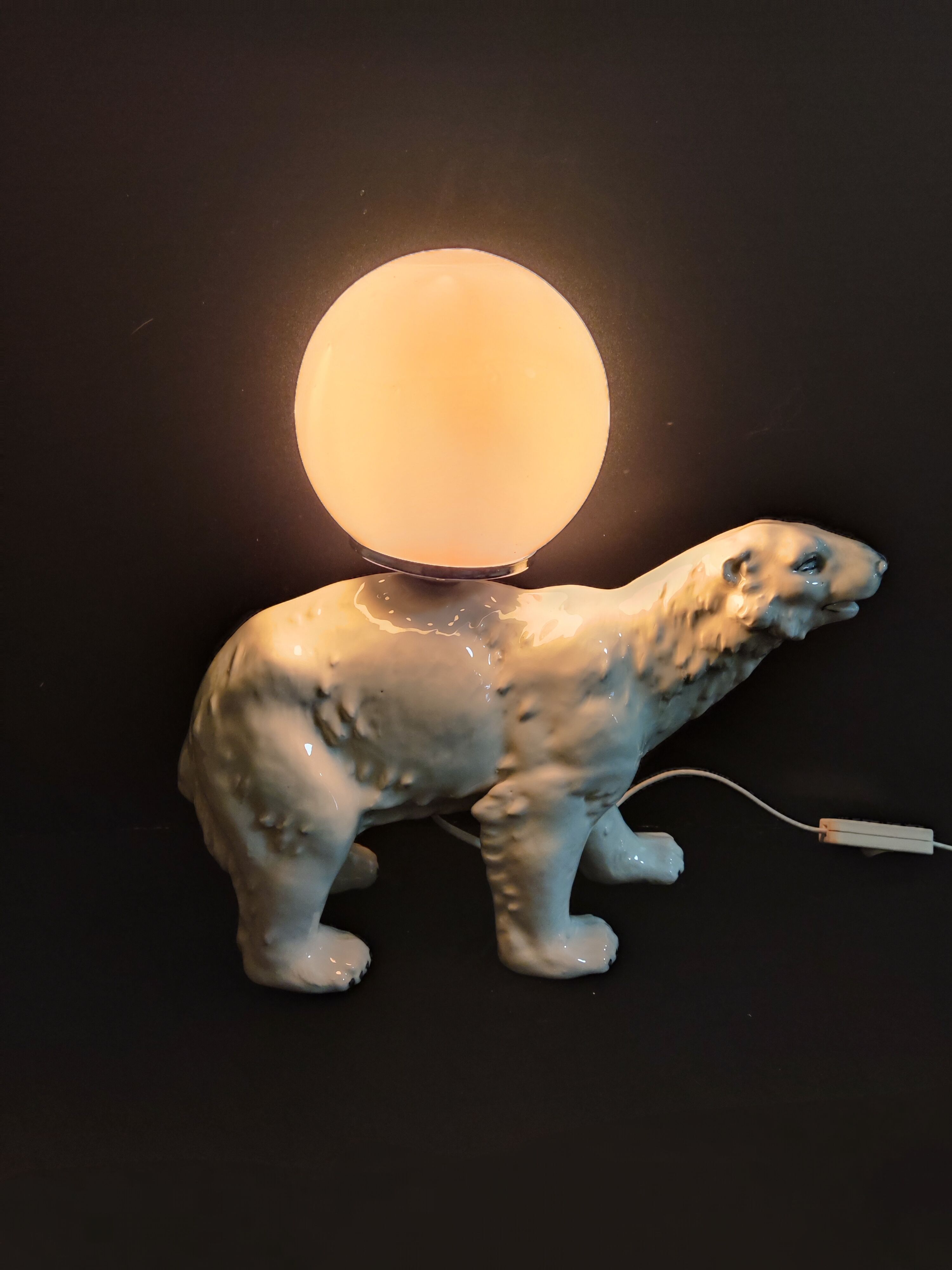 Ceramic white bear lamp