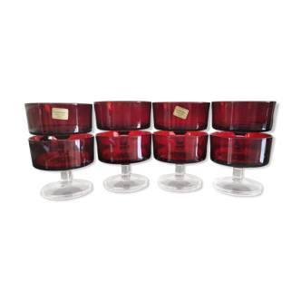 8 coupes à champagne cavalier Luminarc France de couleur rouge rubis 70's