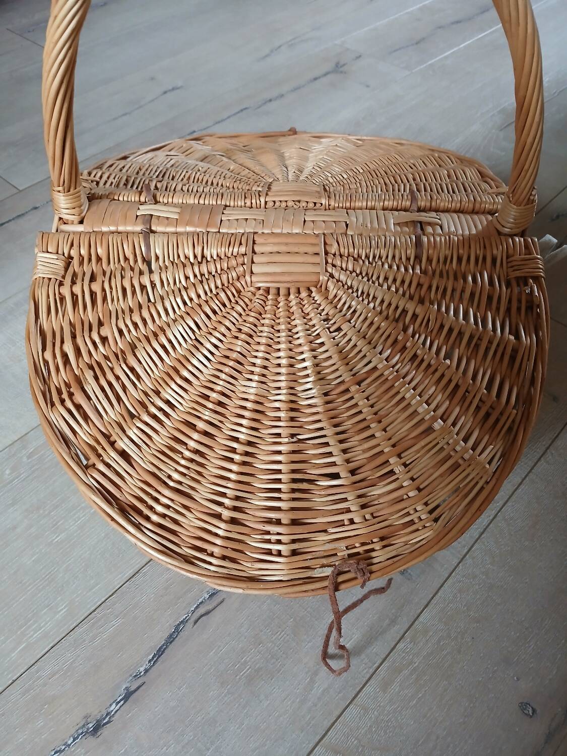 Panier à pique-nique ancien