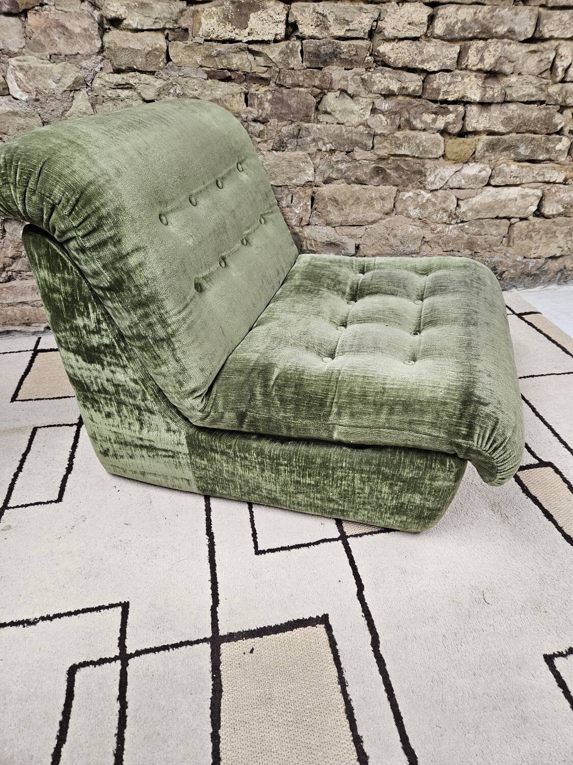 Vintage fireside chair 1970"