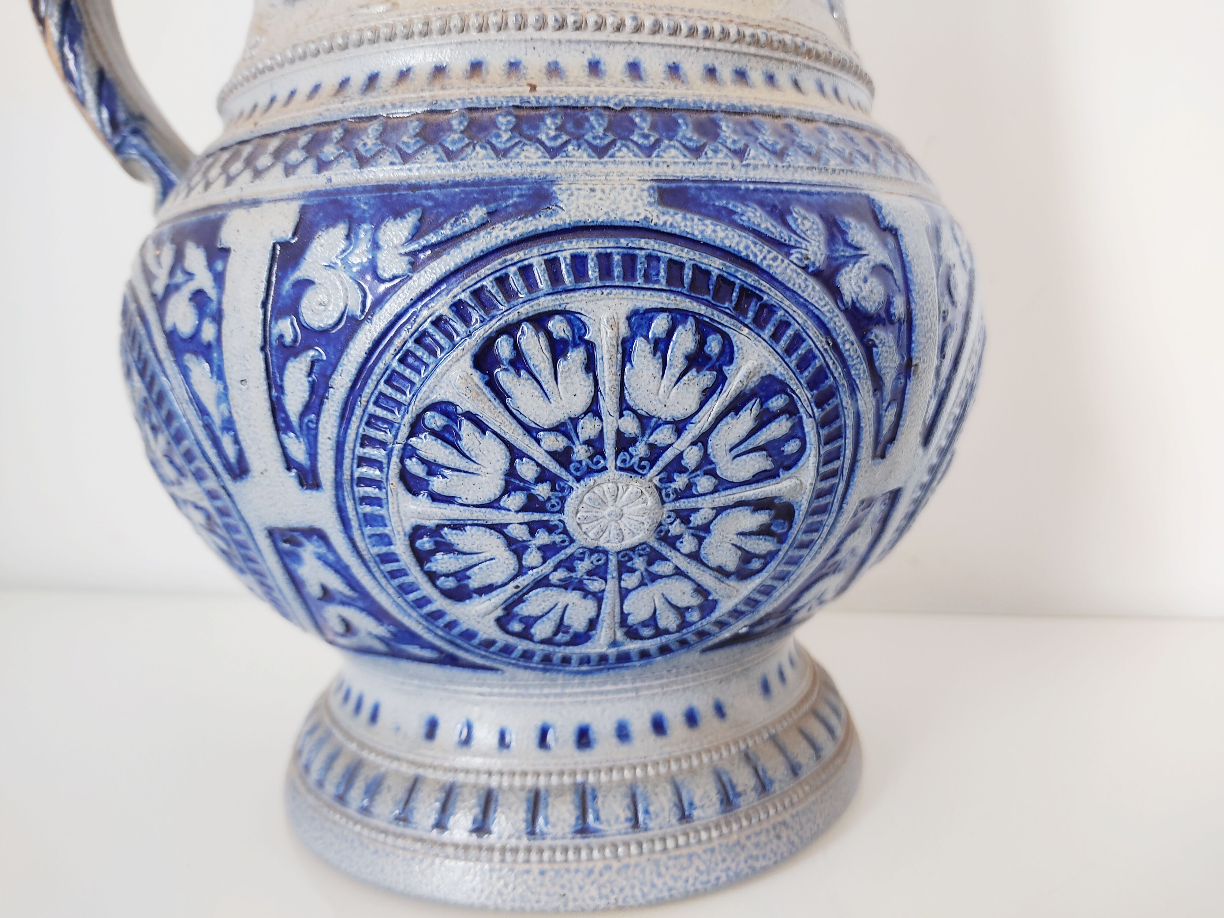 German sandstone jug decoration medieval kings