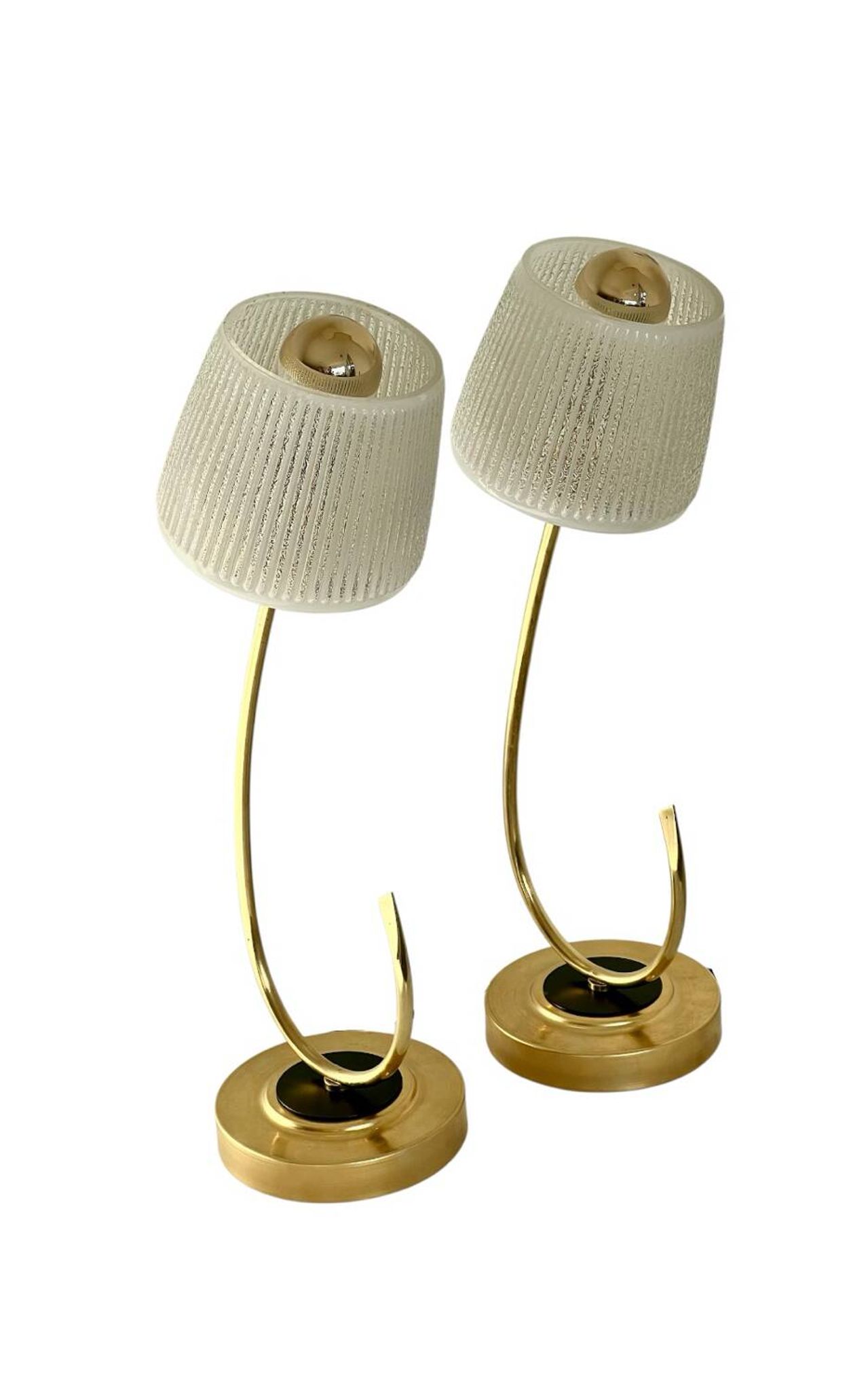 Pair of Art Deco lamps in brass and etched glass